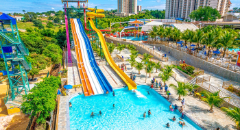 Turismo internacional no Brasil bate recorde em 2025